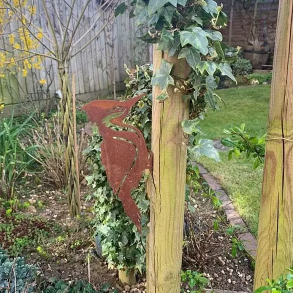 Elegant Garden Stake Design Pileated Bird Rusty Iron Crafts Bird Shaped Art - Image 5