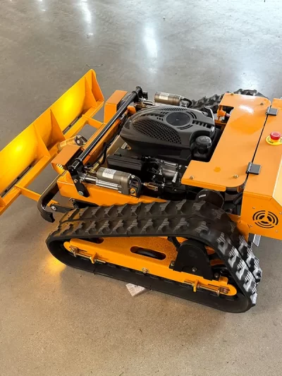 Crawler Lawn Mower Diesel Power Garden Turn Grass Cutter with Tracks