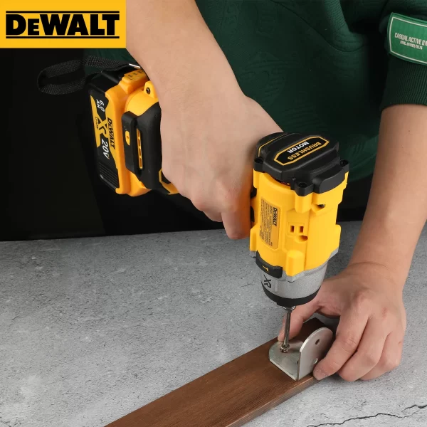 DEWALT DCF922 ATOMIC 20V MAX 1/2 in. Cordless Impact Wrench Variable Speed Electric Wrench - Image 4