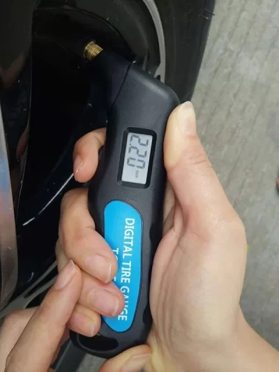 Digital Car Tire Tyre Air Pressure Gauge Meter LCD Display Manometer Barometers Tester