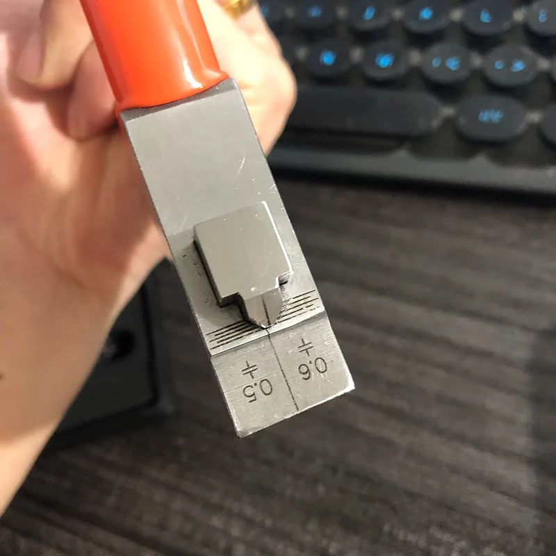 High Quality Locksmith Lishi Key Cutter For Key Blanks Cutting Locksmith Tool key clamp Auto Key Cutting Machine Locksmith Tool - Image 4