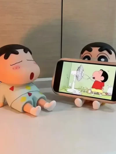 Anime Crayon Shin Chan Phone Holder Figures Kawaii