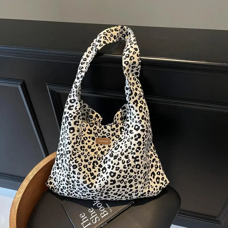 Korean Sle Large Capaci Canvas Tote Bag Women's New Faion oulder Bag Commuter Armpit Bag Leopard Print Versatile Bag - Image 6