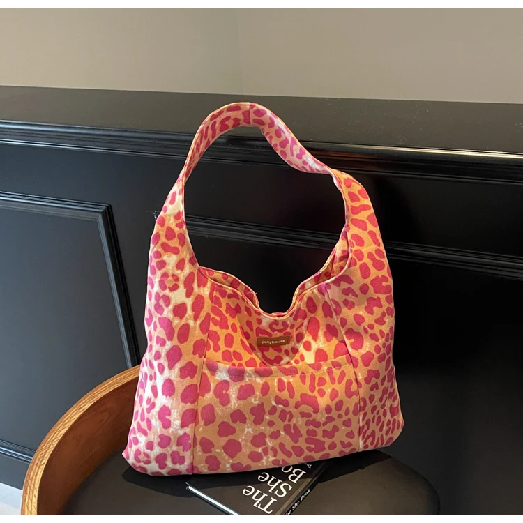 Korean Sle Large Capaci Canvas Tote Bag Women's New Faion oulder Bag Commuter Armpit Bag Leopard Print Versatile Bag - Image 23
