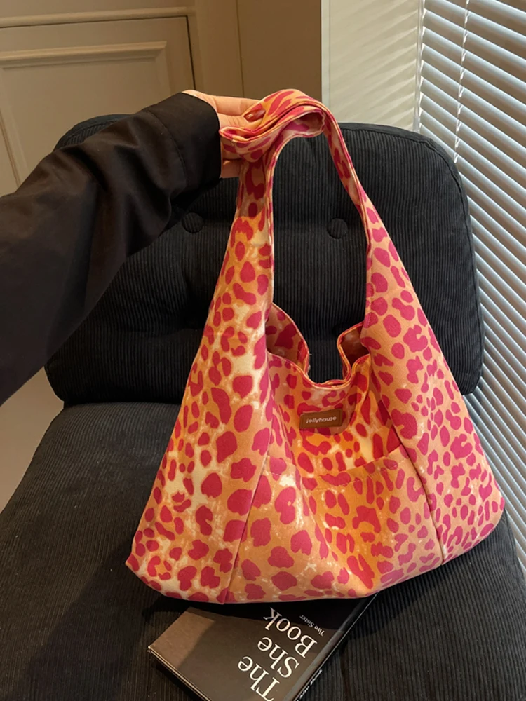 Korean Sle Large Capaci Canvas Tote Bag Women's New Faion oulder Bag Commuter Armpit Bag Leopard Print Versatile Bag - Image 5
