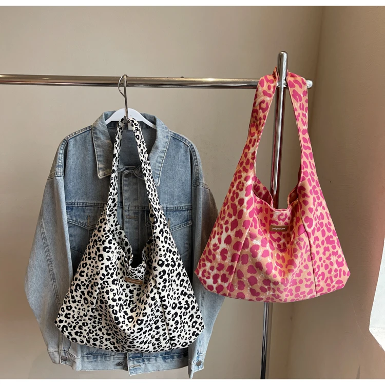 Korean Sle Large Capaci Canvas Tote Bag Women's New Faion oulder Bag Commuter Armpit Bag Leopard Print Versatile Bag - Image 26